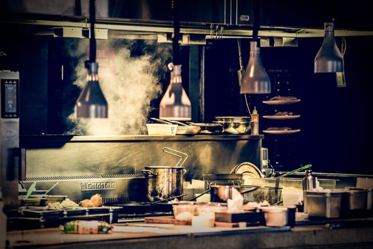 Serwisowanie urządzeń gastronomicznych.